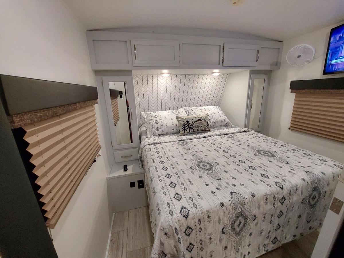 The Torres' Camper Experience! Διαμέρισμα Τάμπα Εξωτερικό φωτογραφία