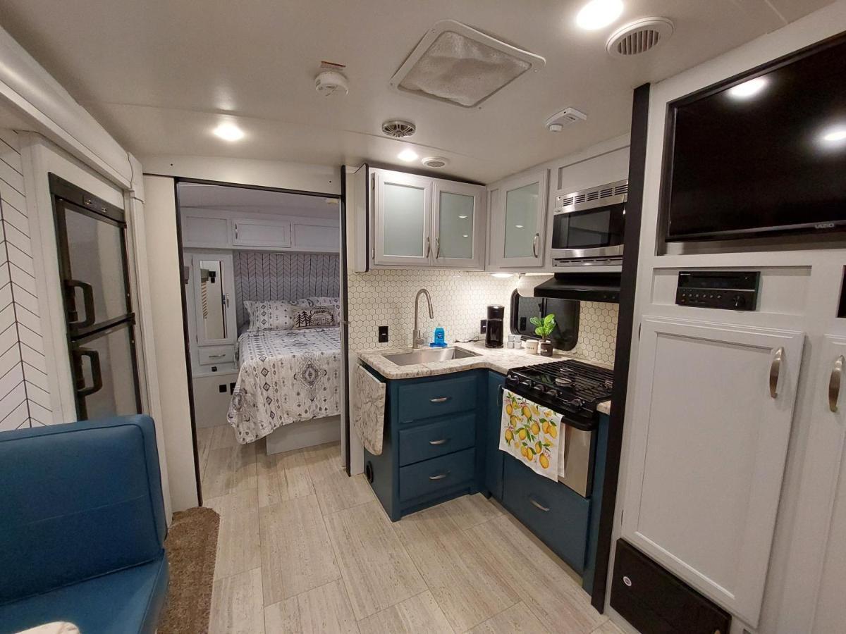 The Torres' Camper Experience! Διαμέρισμα Τάμπα Εξωτερικό φωτογραφία